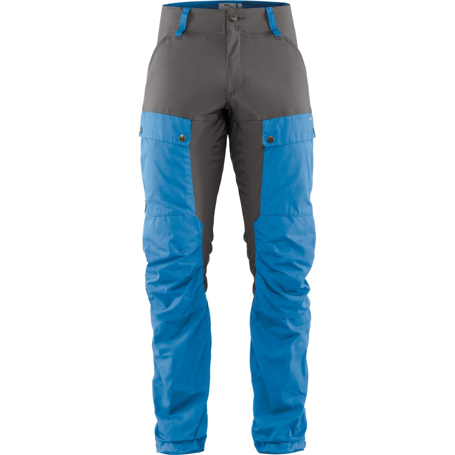 Un Blau-steingrau

